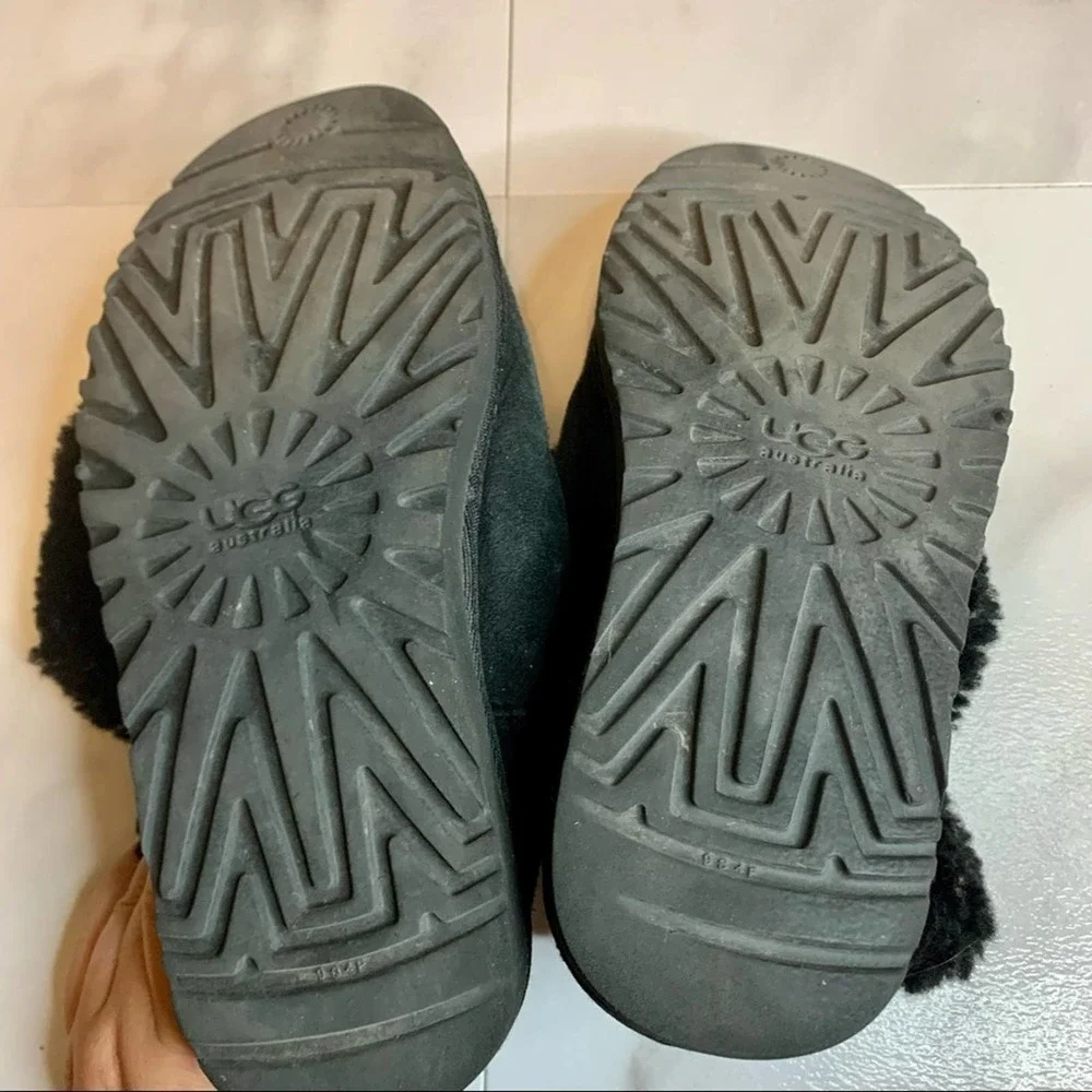 Ugg Bailey button boots black women’s size 5